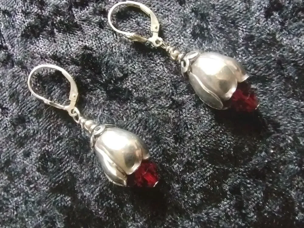 Unbranded vintage silver